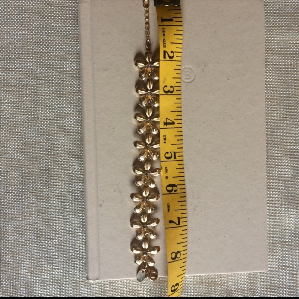Daisy Gold Tone Rhinestone Bracelet - Picture 6 of 7